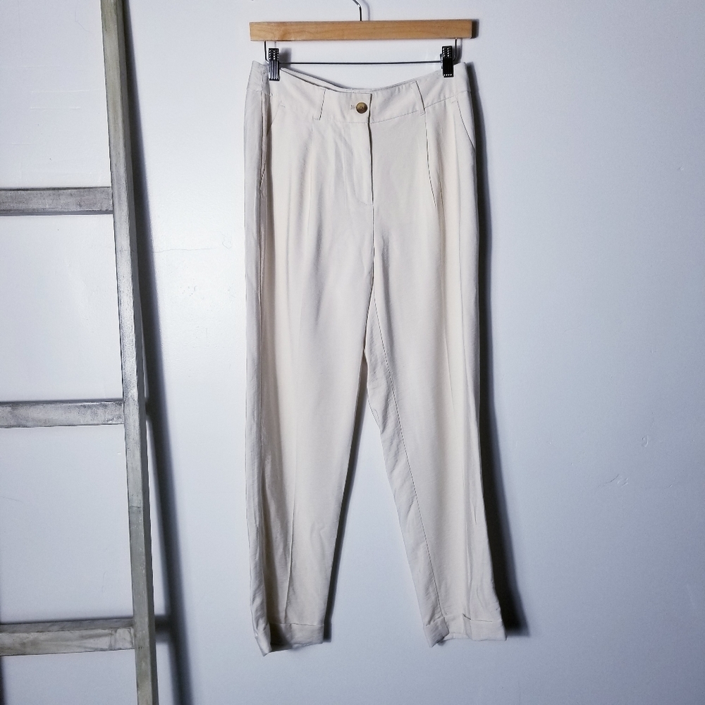 NWT LOFT OUTLET CREAM SKINNY ANKLE PANTS SIZE 0 (RUN LARGER)